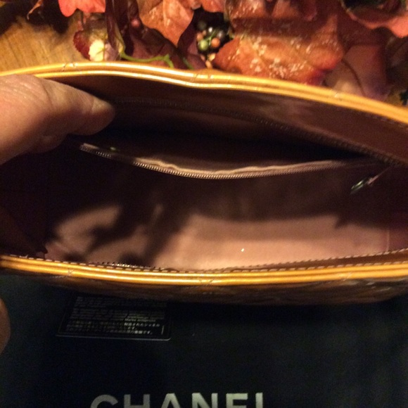 SALE Chanel Quilted Bag - Picture 4 of 8